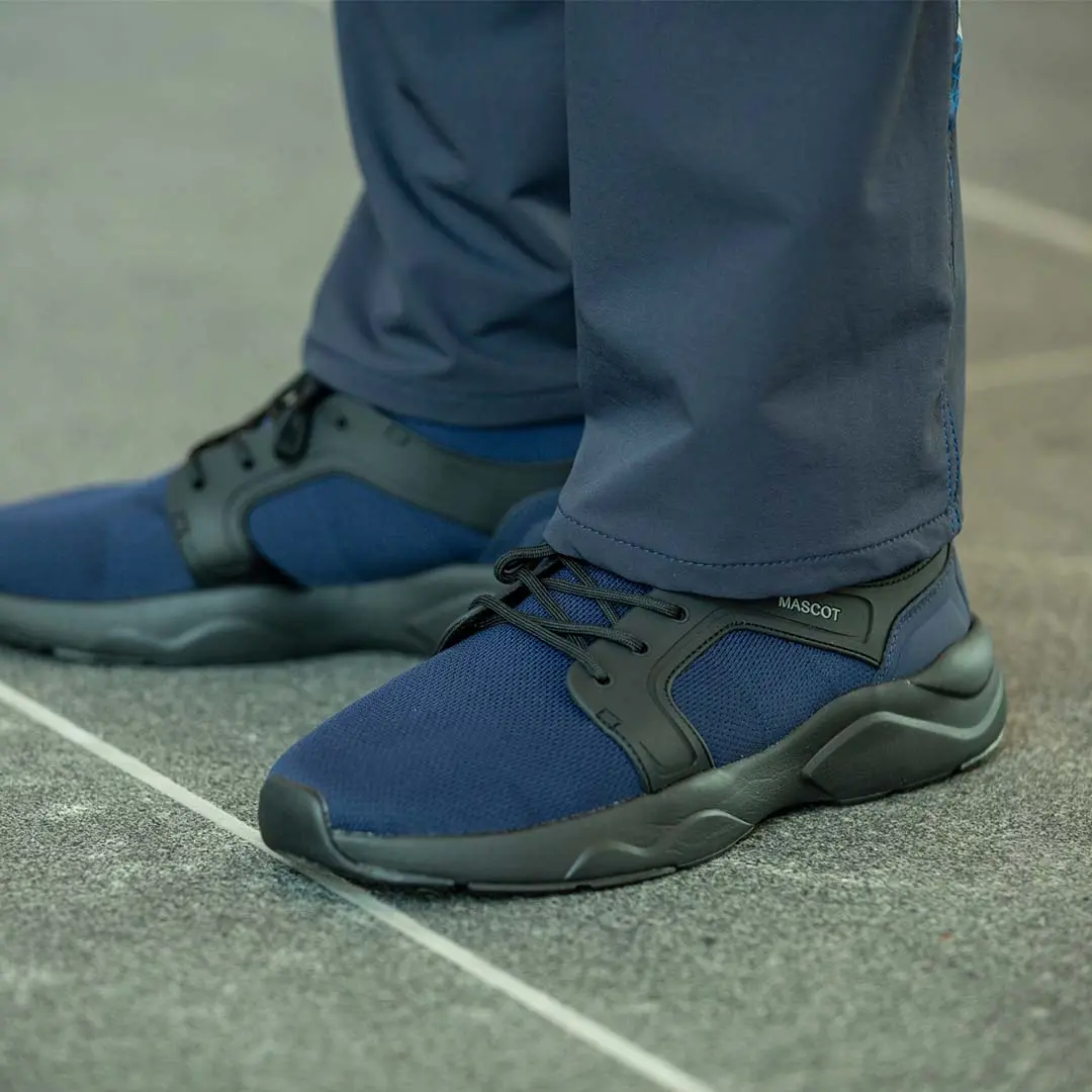 Non-safety footwear